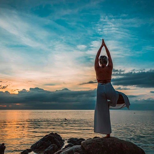 yoga, playa, atardecer