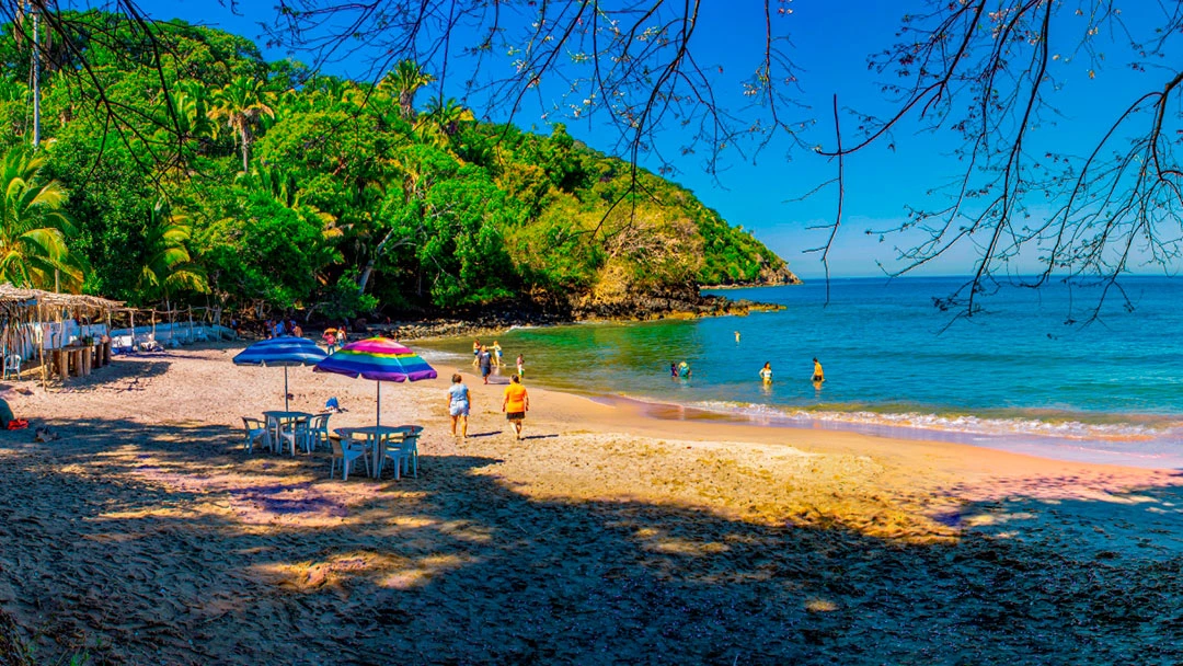 Playa-Los-Pericos playas escondidas Riviera Nayarit, playas secretas México, Riviera Nayarit turismo, playas vírgenes Nayarit, paraíso oculto México, escapada playa tranquila, litoral pacífico México