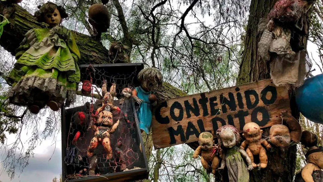 lugares embrujados en México, Isla de las Muñecas, Casa de los Lamentos, Hospital Juárez Ciudad de México, turismo paranormal México, destinos embrujados México, leyendas mexicanas de fantasmas, recorrido de lo paranormal México, experiencias sobrenaturales en México, casas embrujadas en CDMX, lugares espeluznantes México