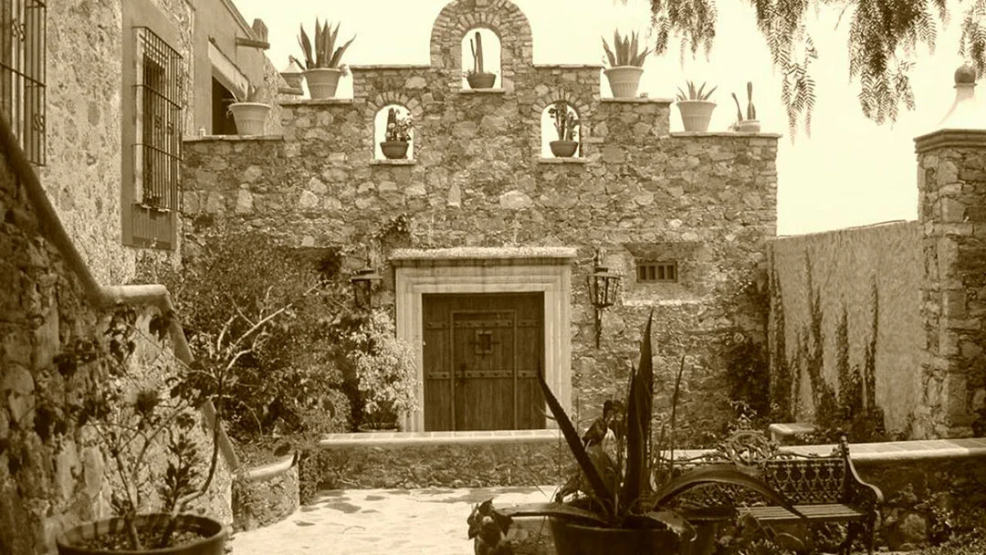 lugares embrujados en México, Isla de las Muñecas, Casa de los Lamentos, Hospital Juárez Ciudad de México, turismo paranormal México, destinos embrujados México, leyendas mexicanas de fantasmas, recorrido de lo paranormal México, experiencias sobrenaturales en México, casas embrujadas en CDMX, lugares espeluznantes México