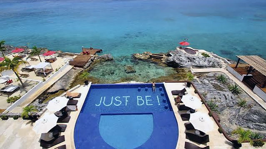 Vista aérea alberca Hotel B Cozumel